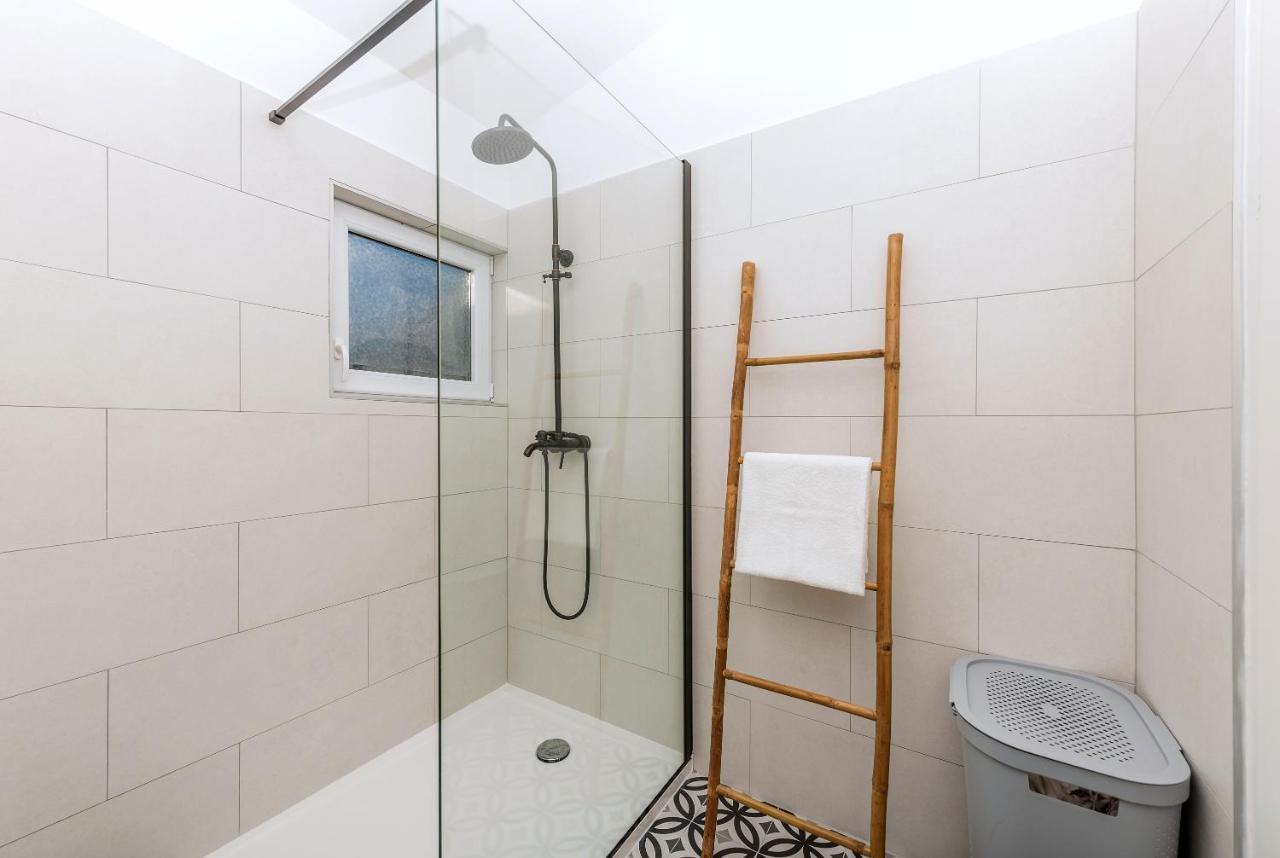 Vista Mare Apartment - 3 Bedroom, Sea View Makarska Kültér fotó